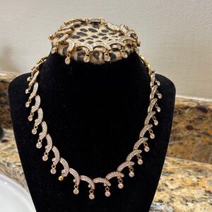 Elegant Vintage signed Swarovski Gold Women's Necklace and Bracelet Set.
